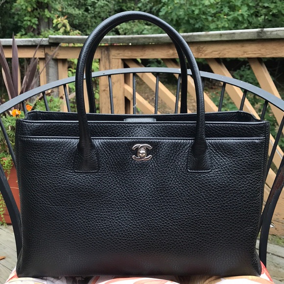 CHANEL Handbags - 💯 CHANEL Calfskin Cerf Executive Shopper Tote